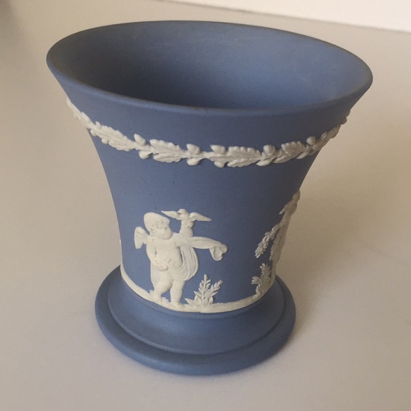 BLUE WEDGWOOD | Flared Vase - Picture 5 of 10